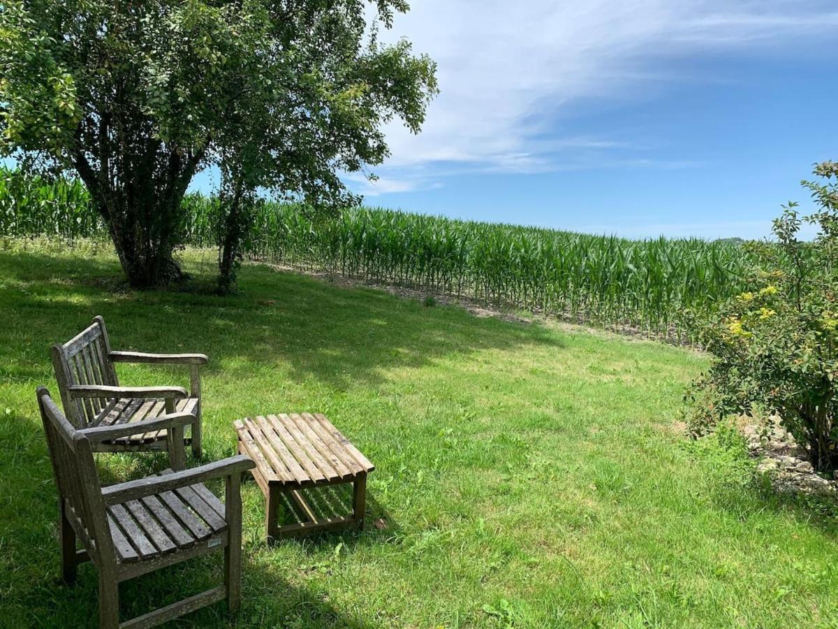 Verteillac Country Villa For 19 Pool Cinema Football Pitch מראה חיצוני תמונה