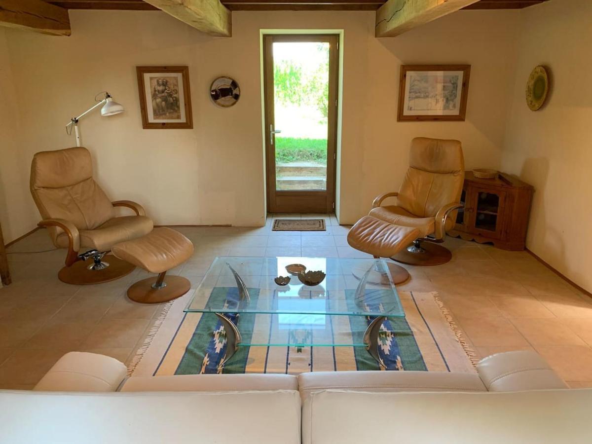 Verteillac Country Villa For 19 Pool Cinema Football Pitch מראה חיצוני תמונה