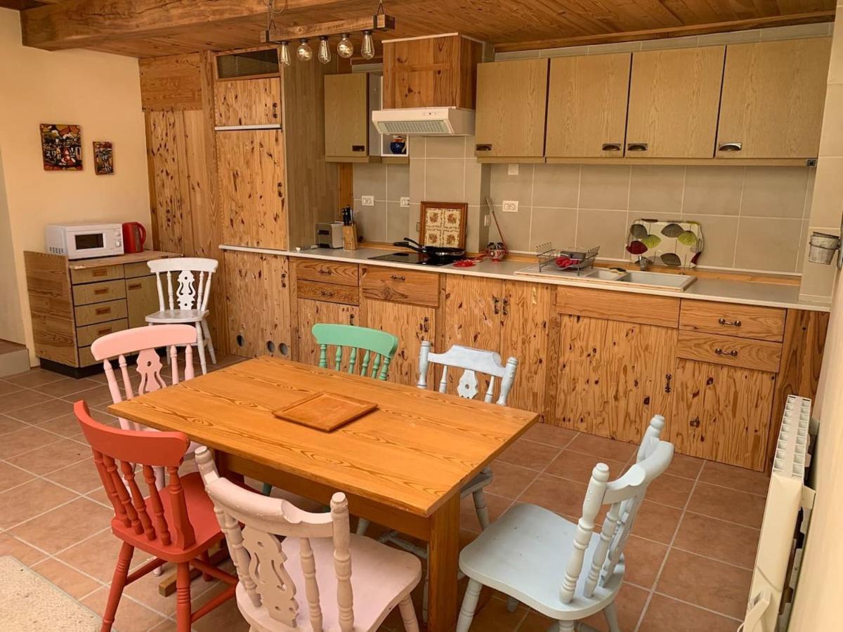 Verteillac Country Villa For 19 Pool Cinema Football Pitch מראה חיצוני תמונה
