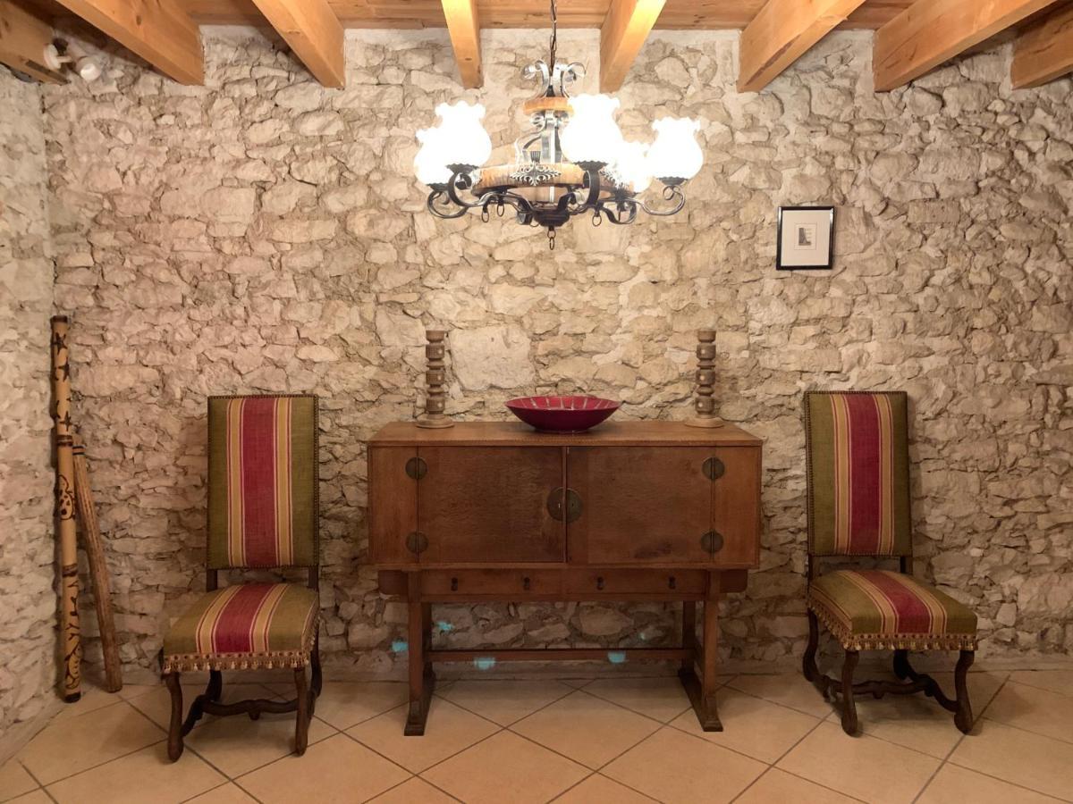 Verteillac Country Villa For 19 Pool Cinema Football Pitch מראה חיצוני תמונה