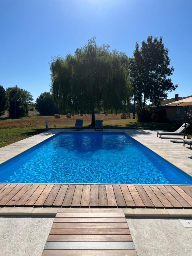 Verteillac Country Villa For 19 Pool Cinema Football Pitch מראה חיצוני תמונה